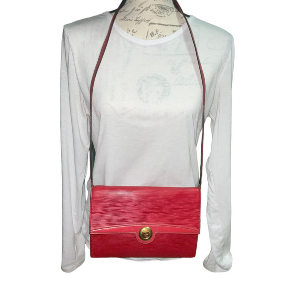 LOUIS VUITTON Red Epi Arsch Shoulder Bag 2Way clutch Red - Picture 1 of 16